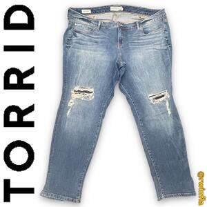 Torrid Denim Boyfriend Jeans Distressed Frayed Knees Lace Insets EUC Size 26R